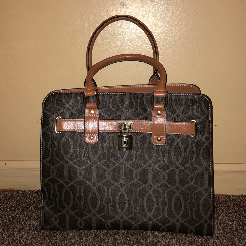 Purse.